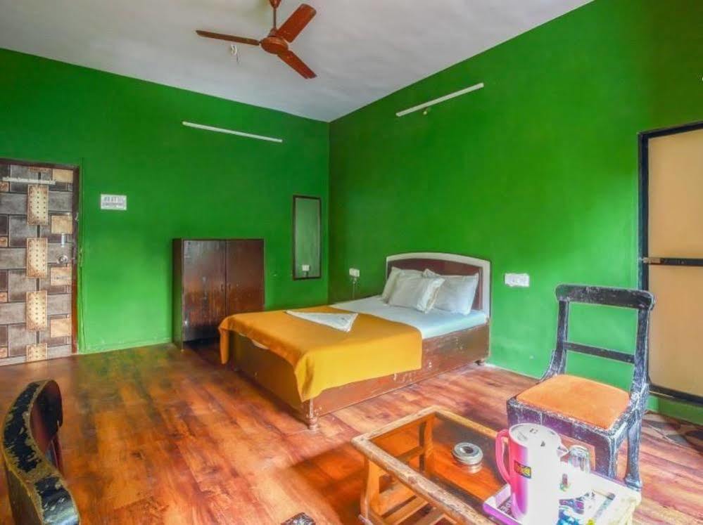 Hotel Evergreen Bombaim Exterior foto